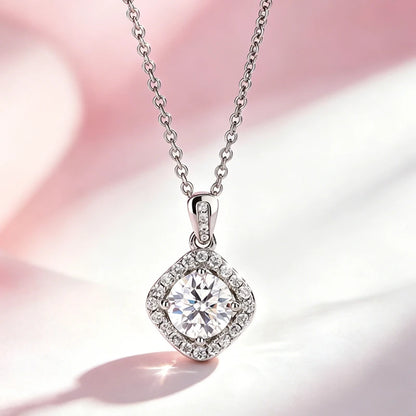 AITERNITY Moissanite Pendant Necklace