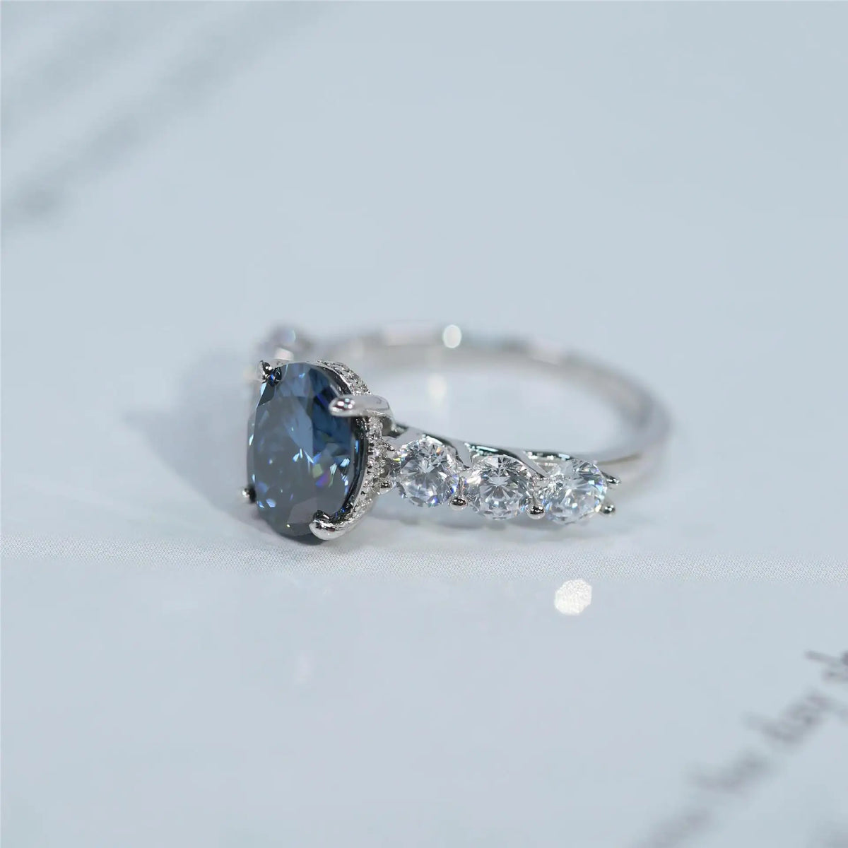 Women Moissanite Ring s925 Silver Oval Cut Blue or Champagne Moissanite Rings for Women Luxury