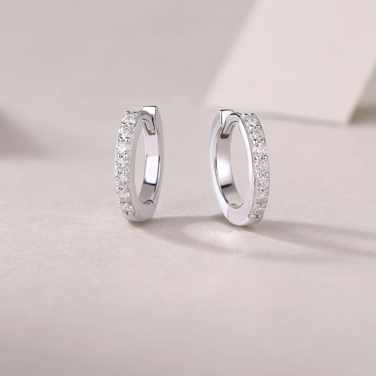 JIUZUAN Certified 925 Silver with 18K Gold-Plated Moissanite Hoop Earrings Sparkling Wedding Fine Jewelry Earrings for Women