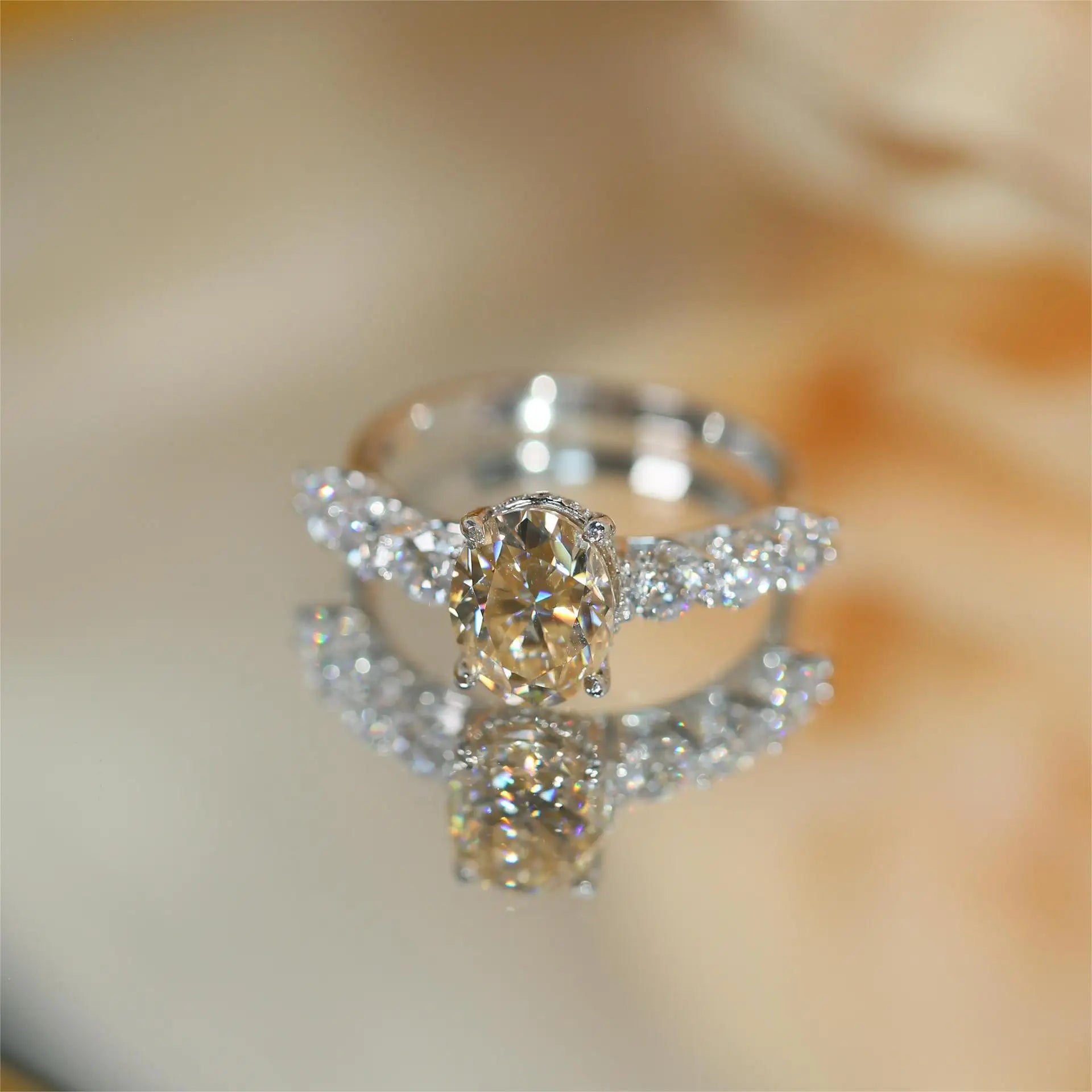 Women Moissanite Ring s925 Silver Oval Cut Blue or Champagne Moissanite Rings for Women Luxury