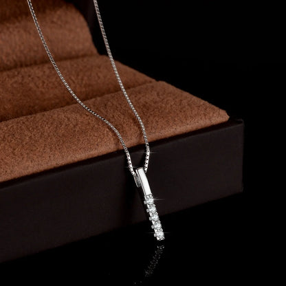PT950 Platinum &amp; Moissanite Bar Necklace